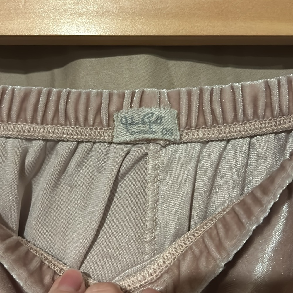 Brandy Melville  shorts - Picture 2 of 2